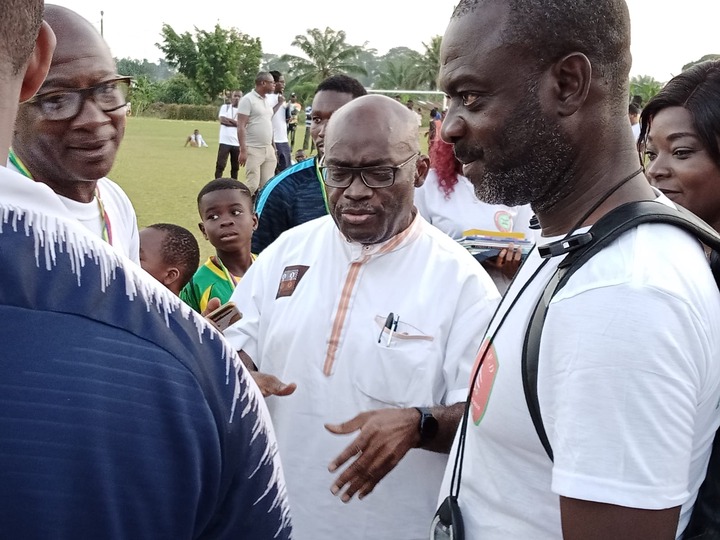 Stage d&rsquo;été de football de la Diaspora : Sam Abouo et ses amis de France reçus par le Roi d&rsquo;Aboisso